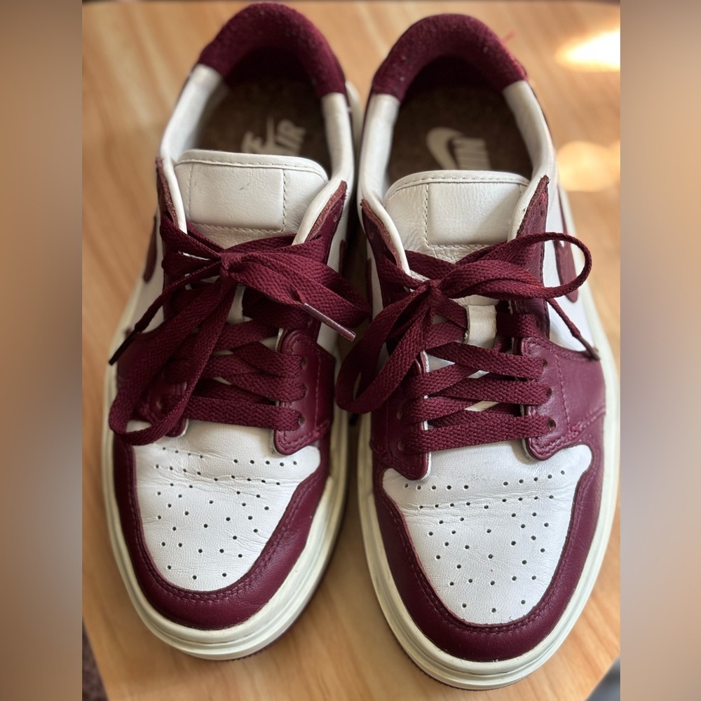 Nike Air Jordan Women’s Sneakers in White and Burgundy Size 6.5